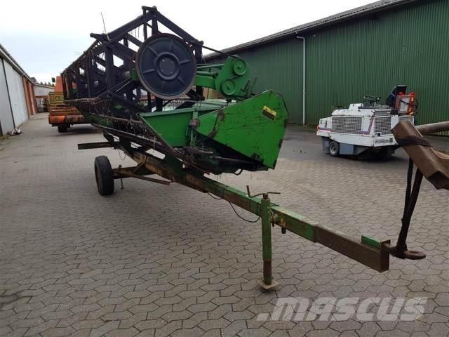 John Deere 16 Combine harvester accessories