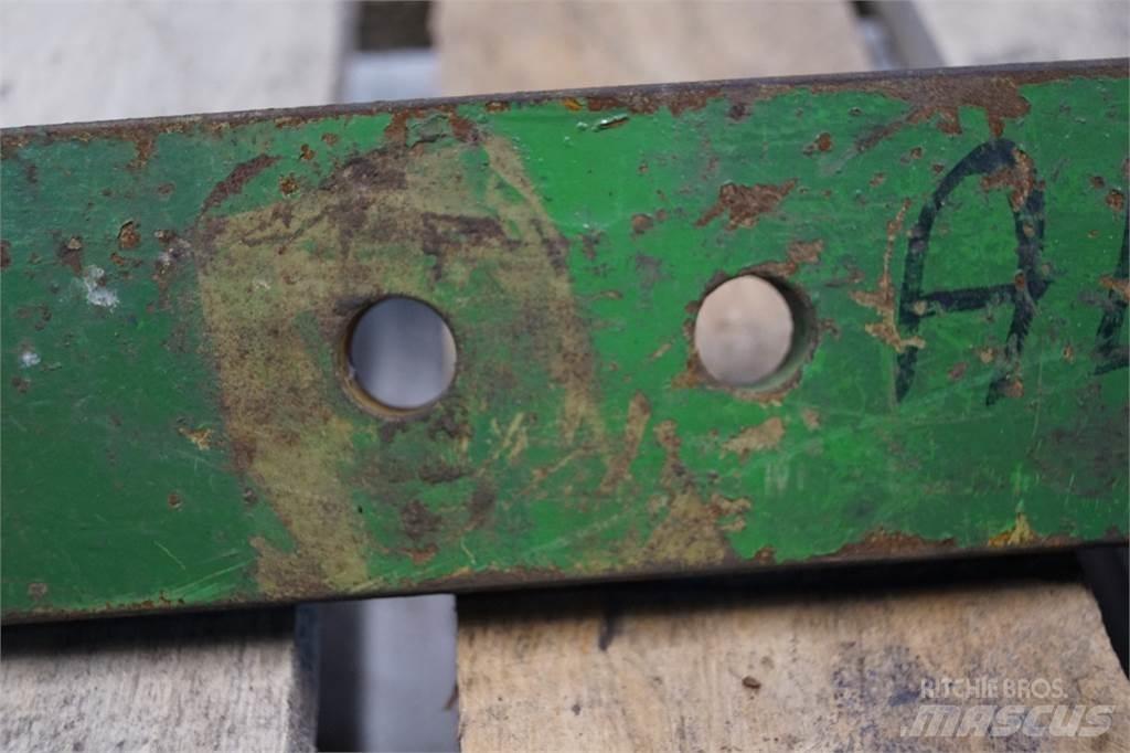 John Deere 2010 Other tractor accessories