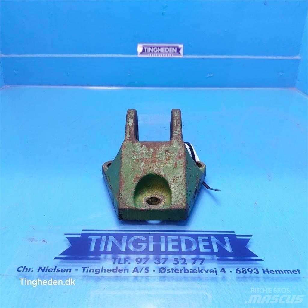 John Deere 2020 Other tractor accessories