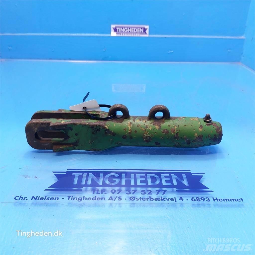 John Deere 2020 Other tractor accessories