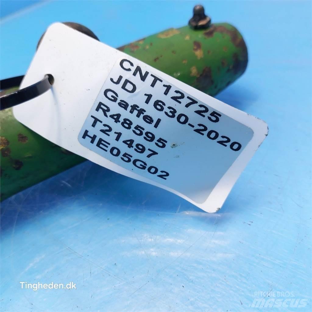 John Deere 2020 Other tractor accessories