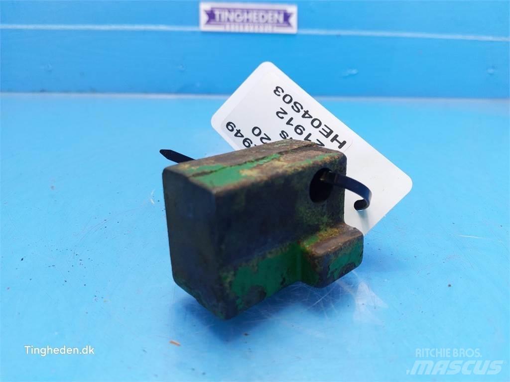 John Deere 2020 Other tractor accessories