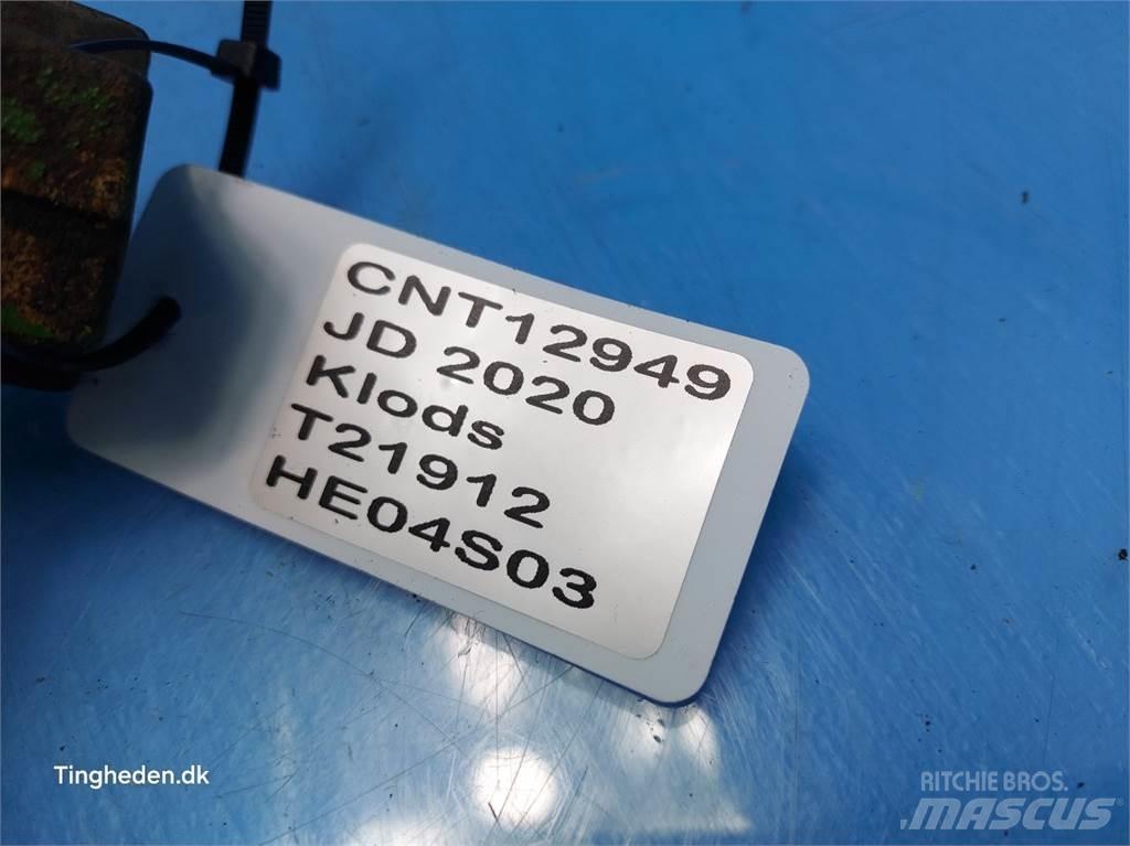 John Deere 2020 Other tractor accessories