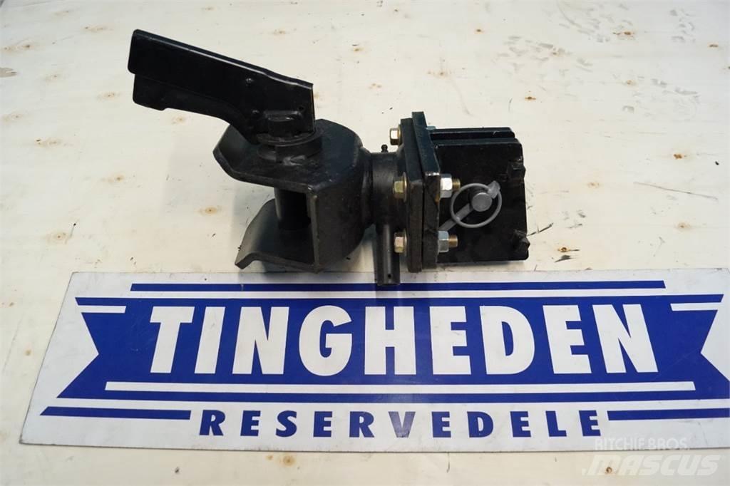 John Deere 2026R Other tractor accessories
