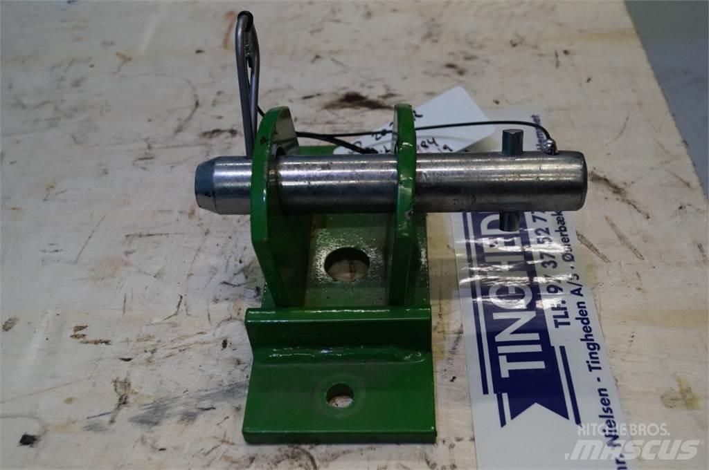 John Deere 2026R Other tractor accessories