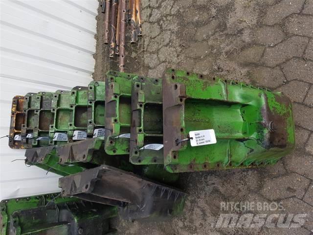 John Deere 2030 Engines