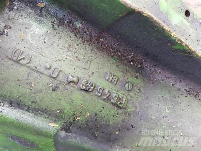 John Deere 2030 Engines
