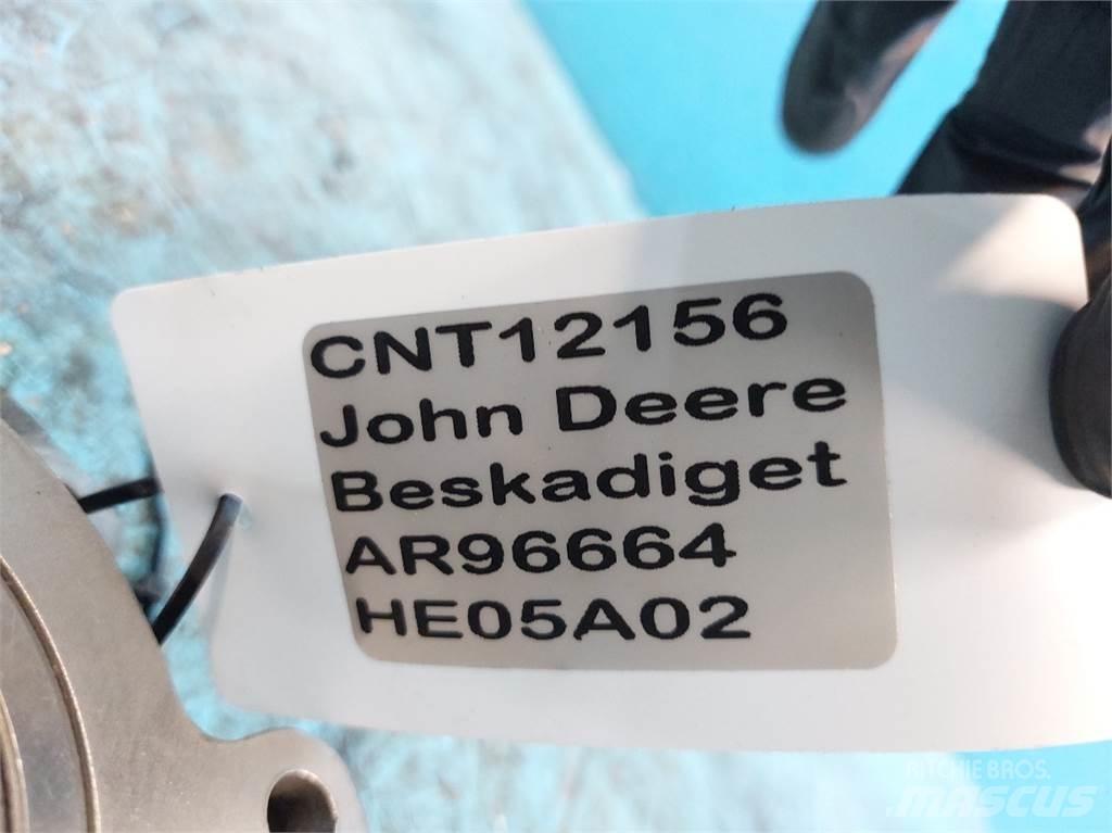 John Deere 2030 Engines