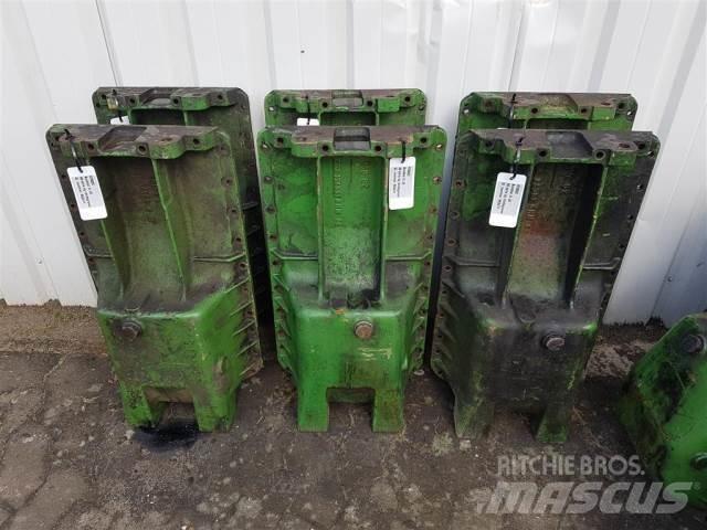 John Deere 2040 Engines