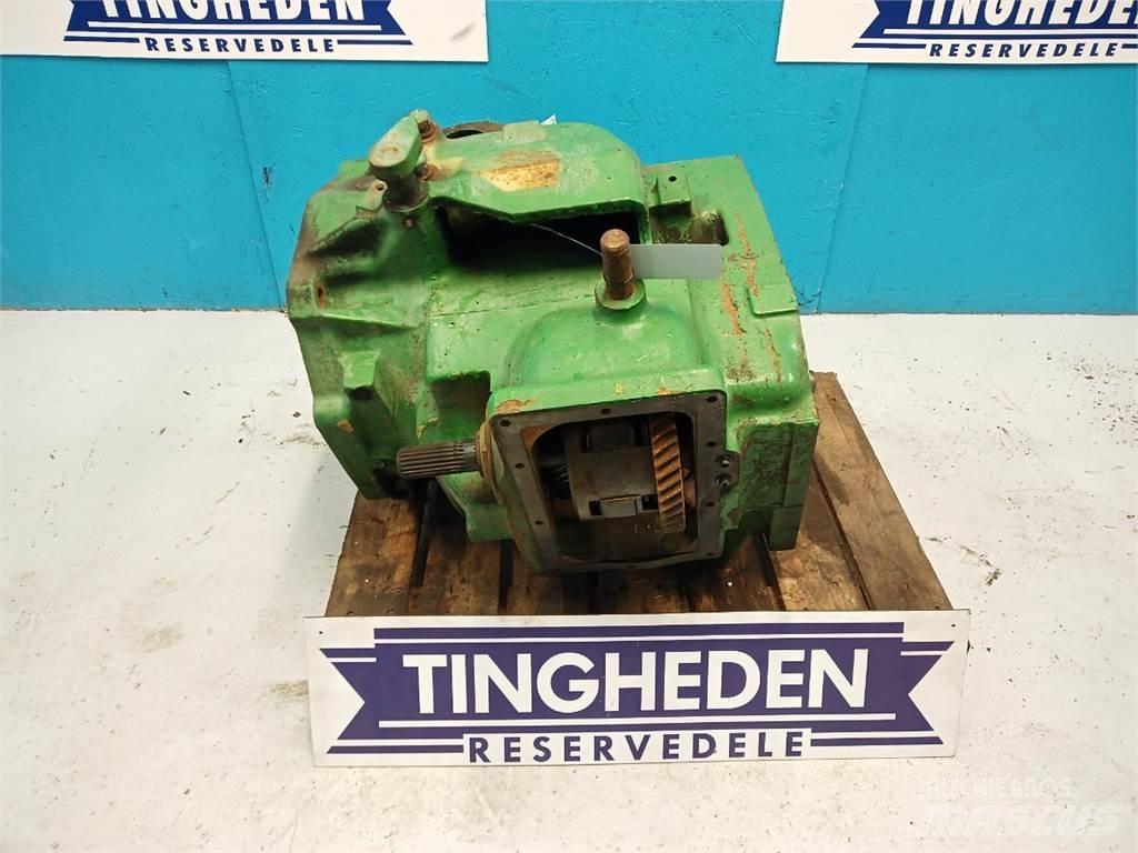 John Deere 2040 Transmission