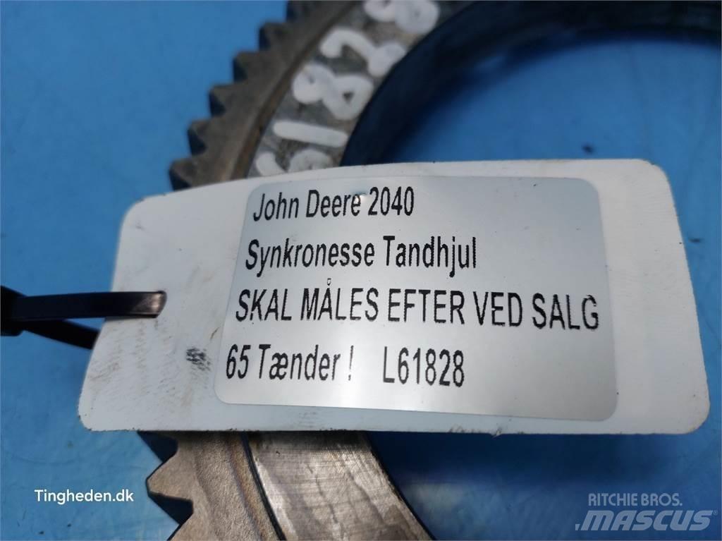 John Deere 2040 Transmission