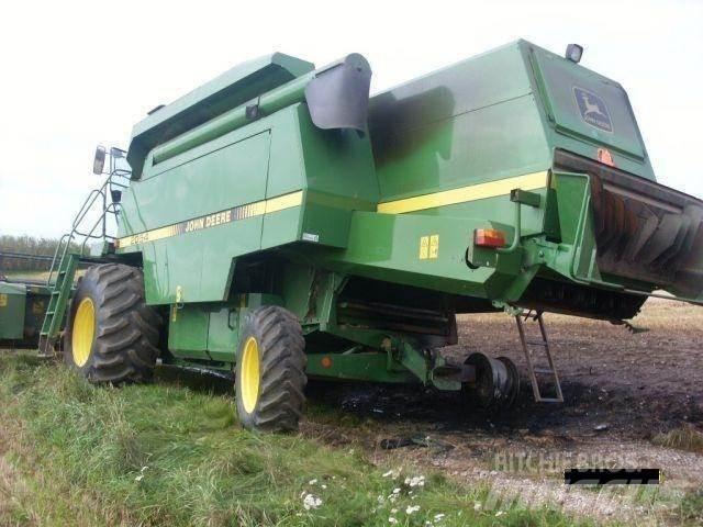 John Deere 2054 Combine harvesters