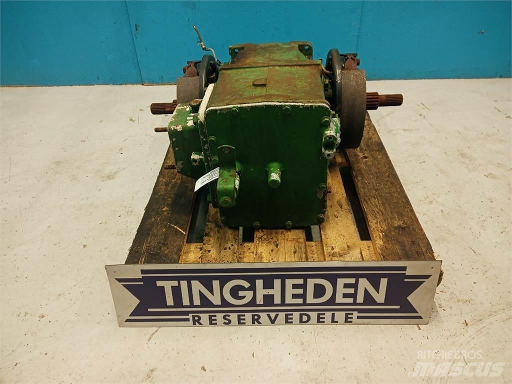 John Deere 2054 Transmission
