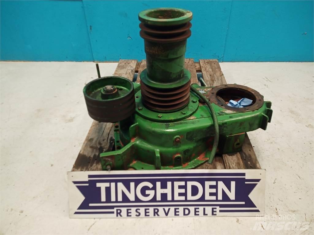 John Deere 2054 Transmission