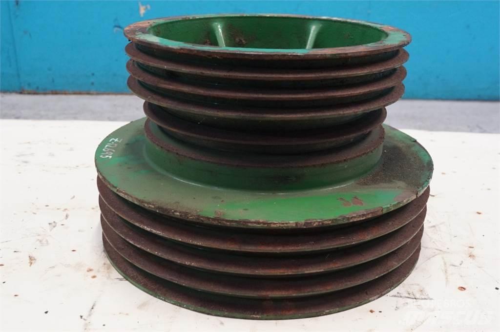 John Deere 2058 Farm machinery