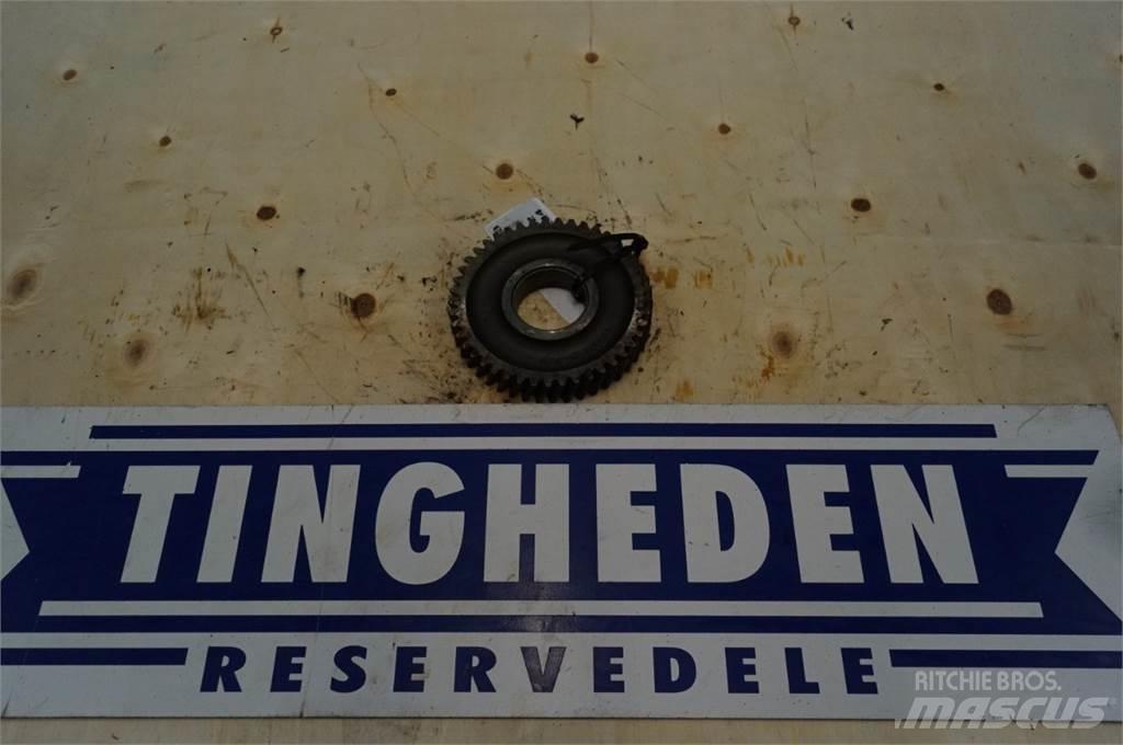 John Deere 2140 Transmission