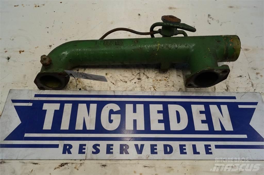 John Deere 2840 Engines