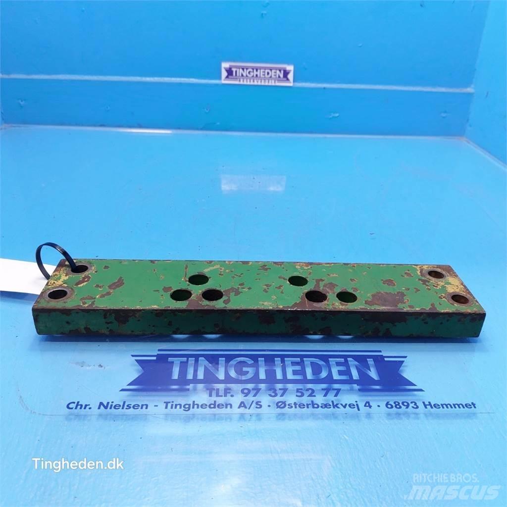 John Deere 2951 Other tractor accessories
