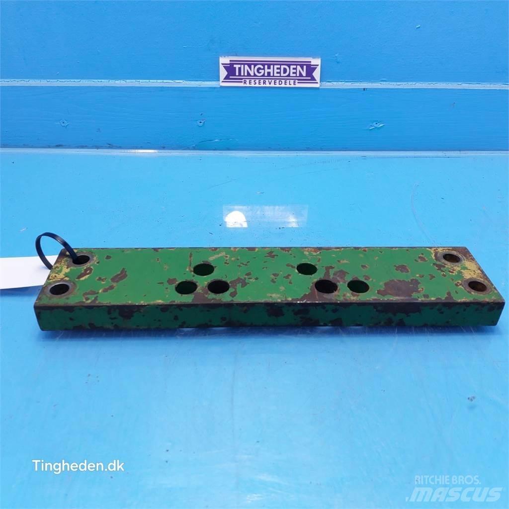 John Deere 2951 Other tractor accessories