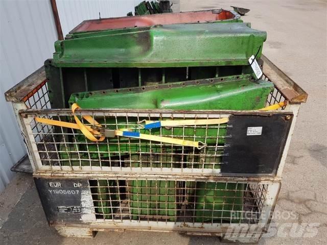 John Deere 3040 Engines