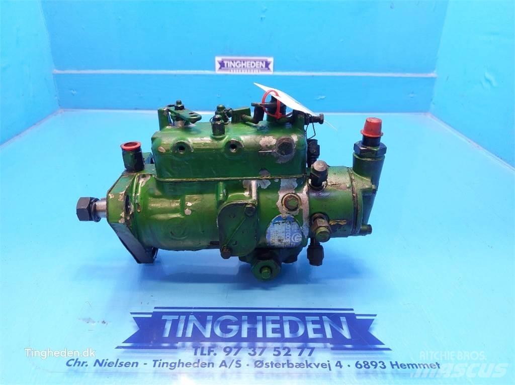 John Deere 3040 Engines