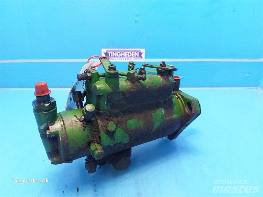 John Deere 3040 Engines