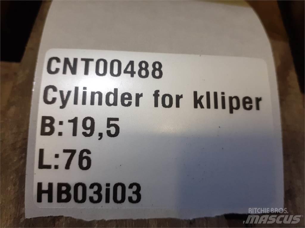 John Deere 305 Robot mowers