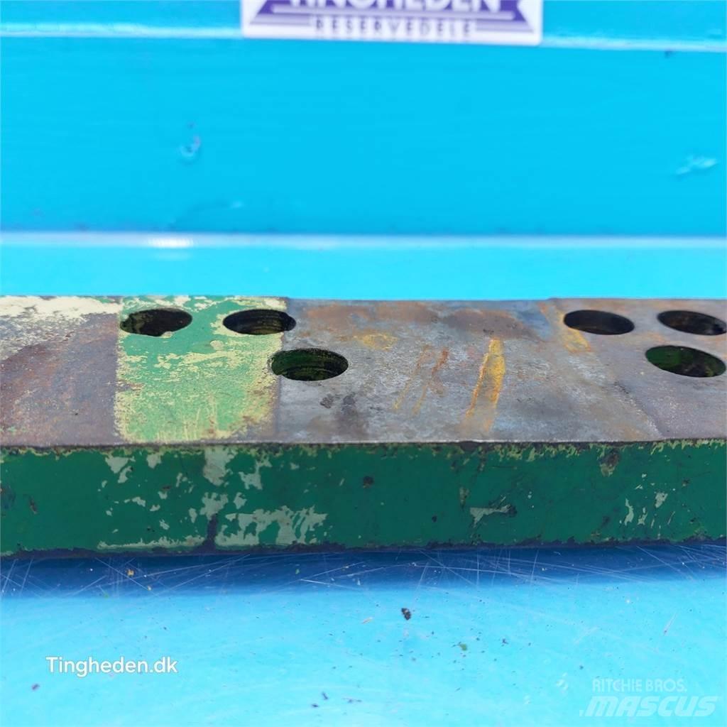 John Deere 3350 Other tractor accessories