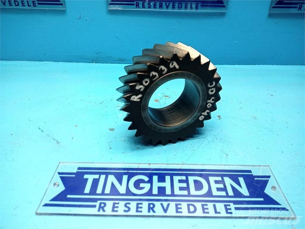 John Deere 4040 Transmission
