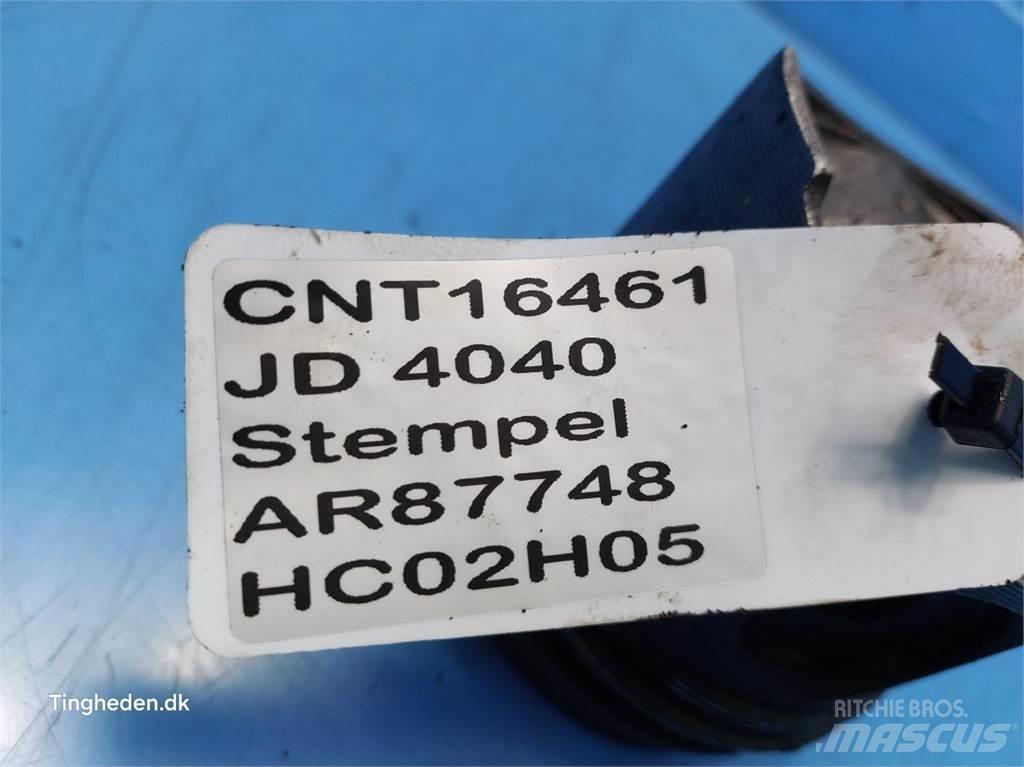 John Deere 4040 Engines