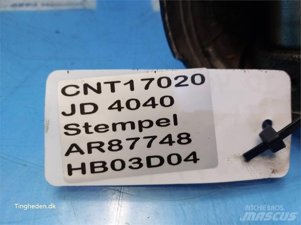 John Deere 4040 Engines