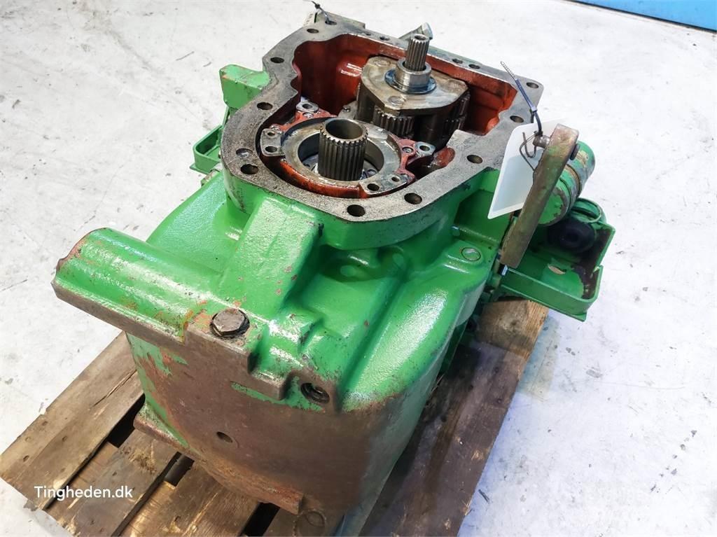 John Deere 4040S Transmission