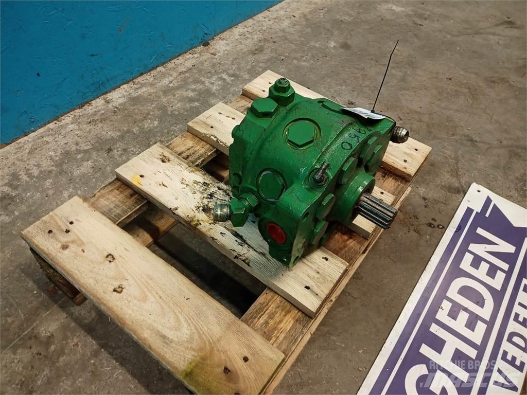 John Deere 4240 Hydraulics