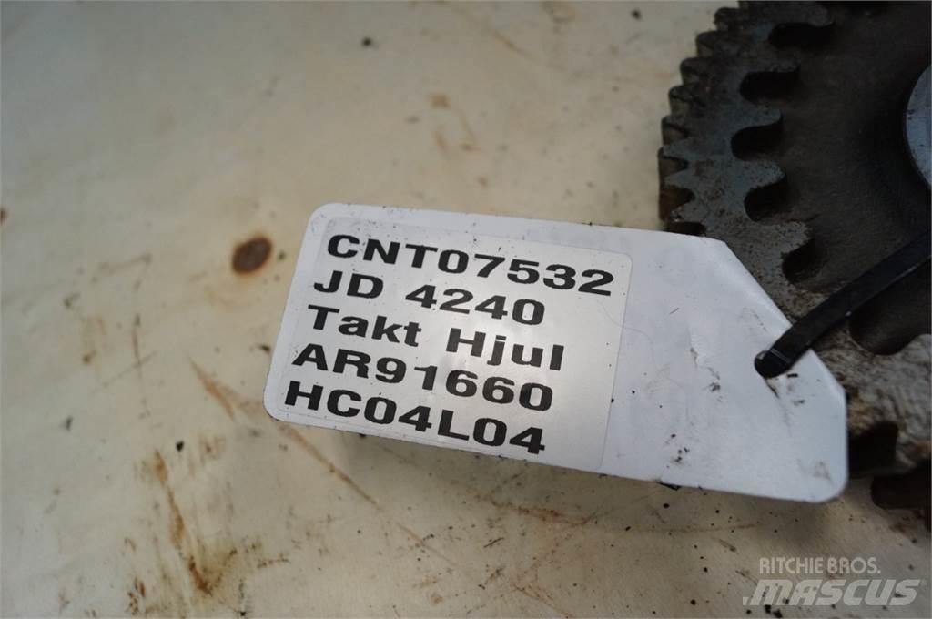 John Deere 4240S Engines