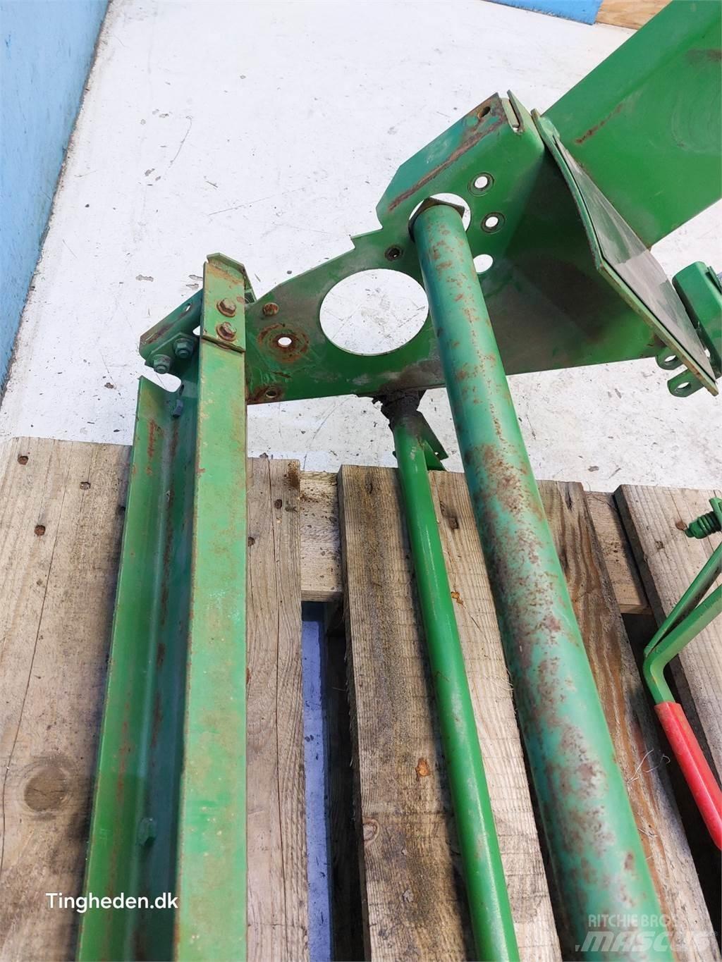 John Deere 590 Farm machinery