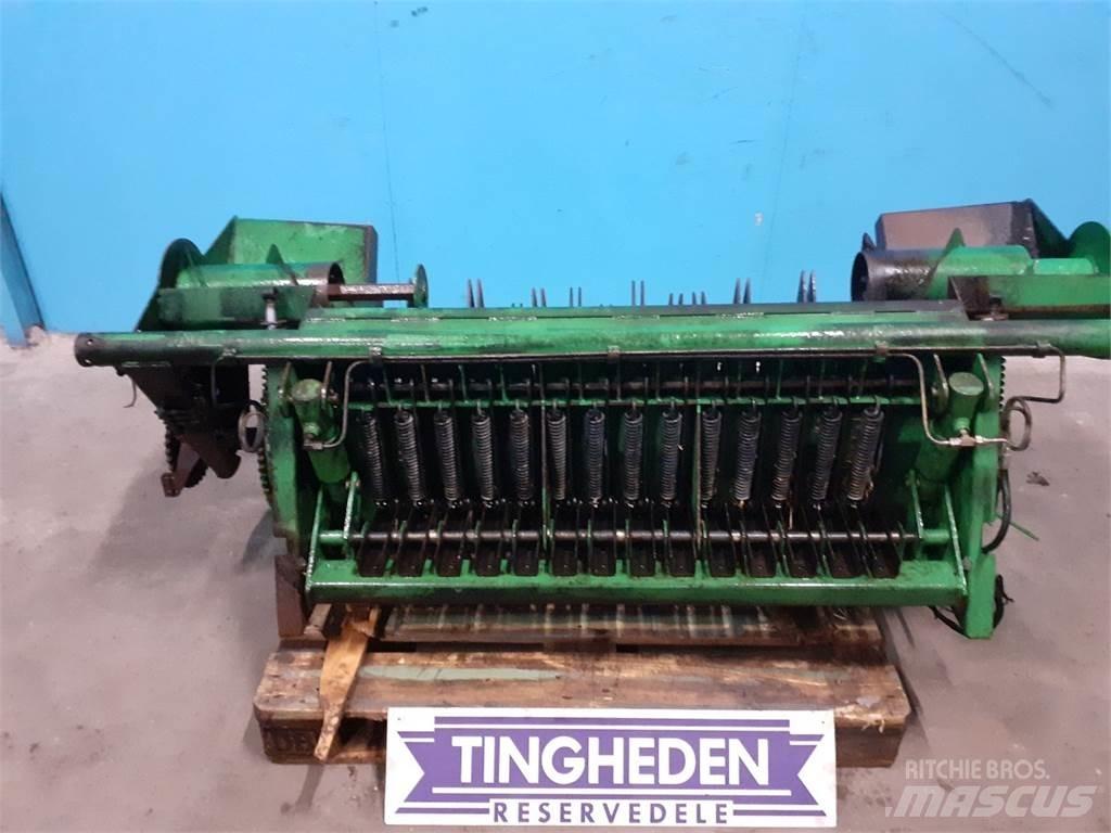 John Deere 592 Farm machinery