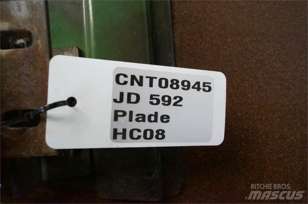 John Deere 592 Screening buckets