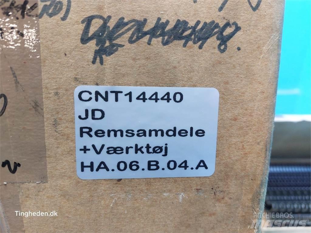 John Deere 592 Bale clamps