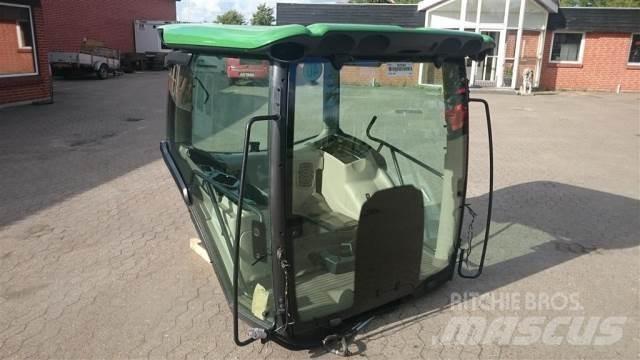 John Deere 6210R Cabins and interior