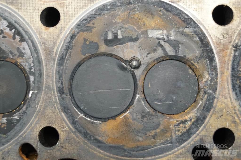 John Deere 6359 Engines