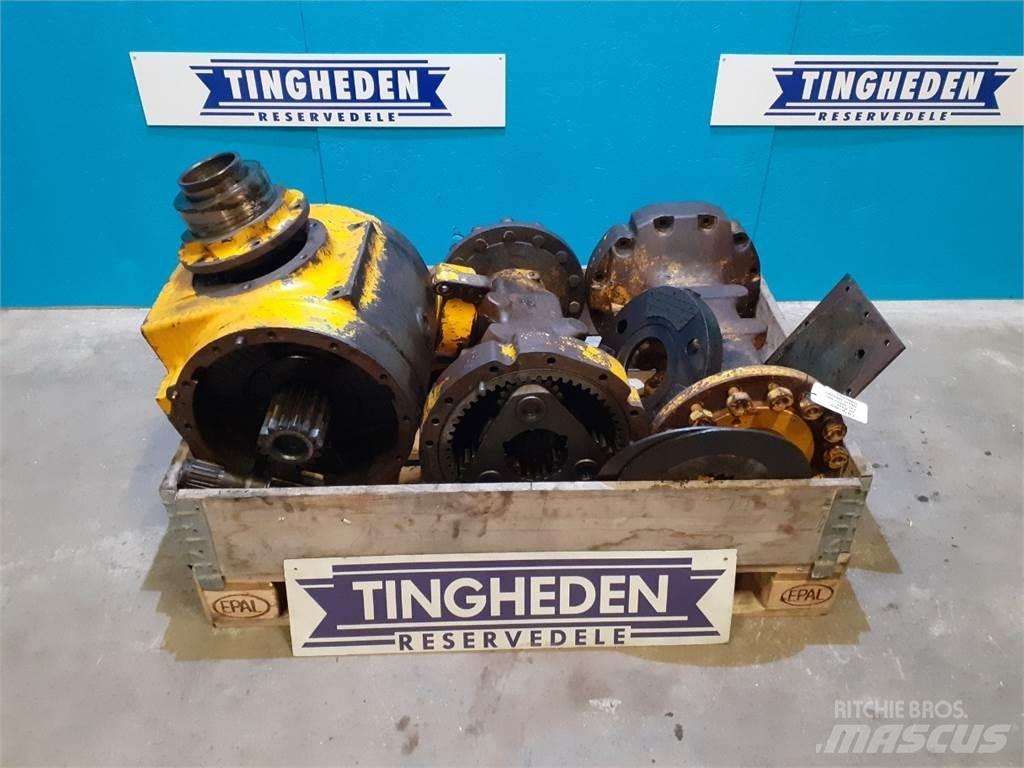 John Deere 644C Axles