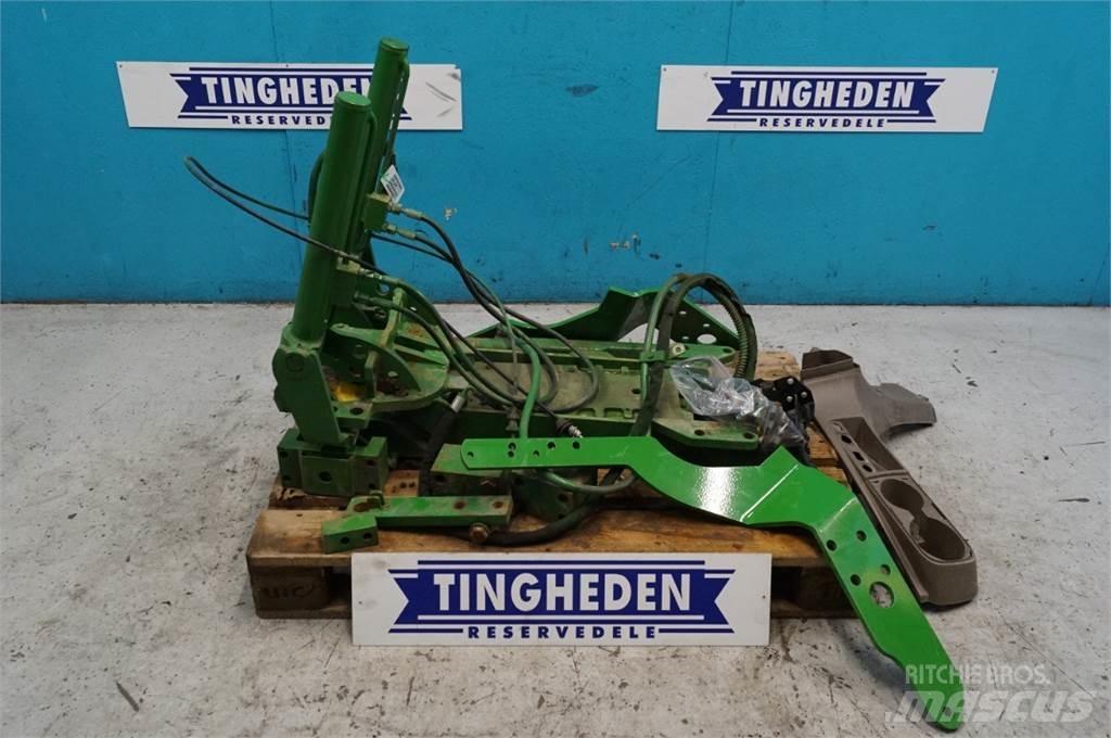John Deere 8235R Other tractor accessories