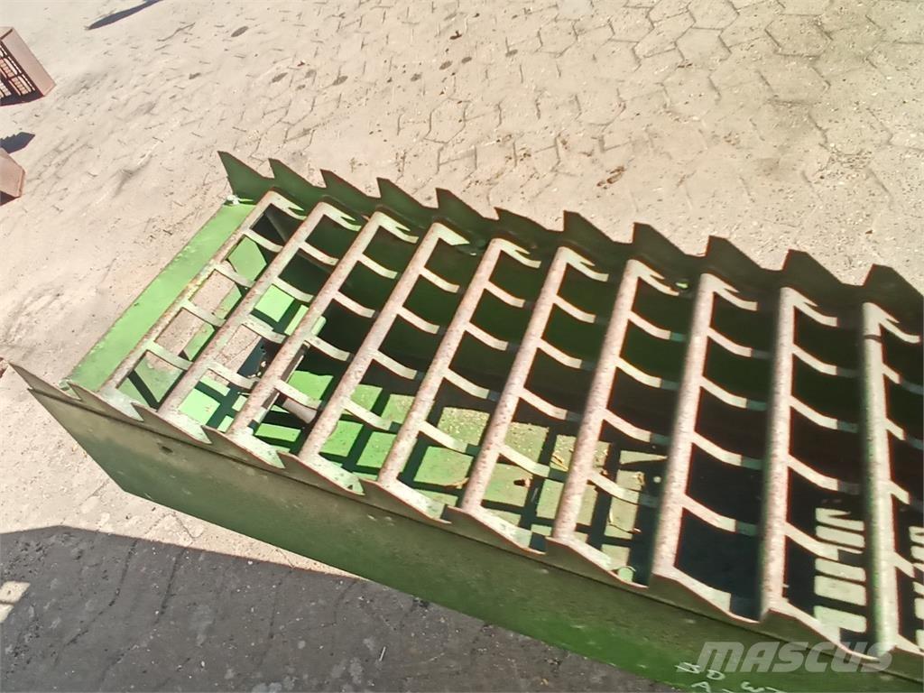 John Deere 9540 Combine harvester accessories