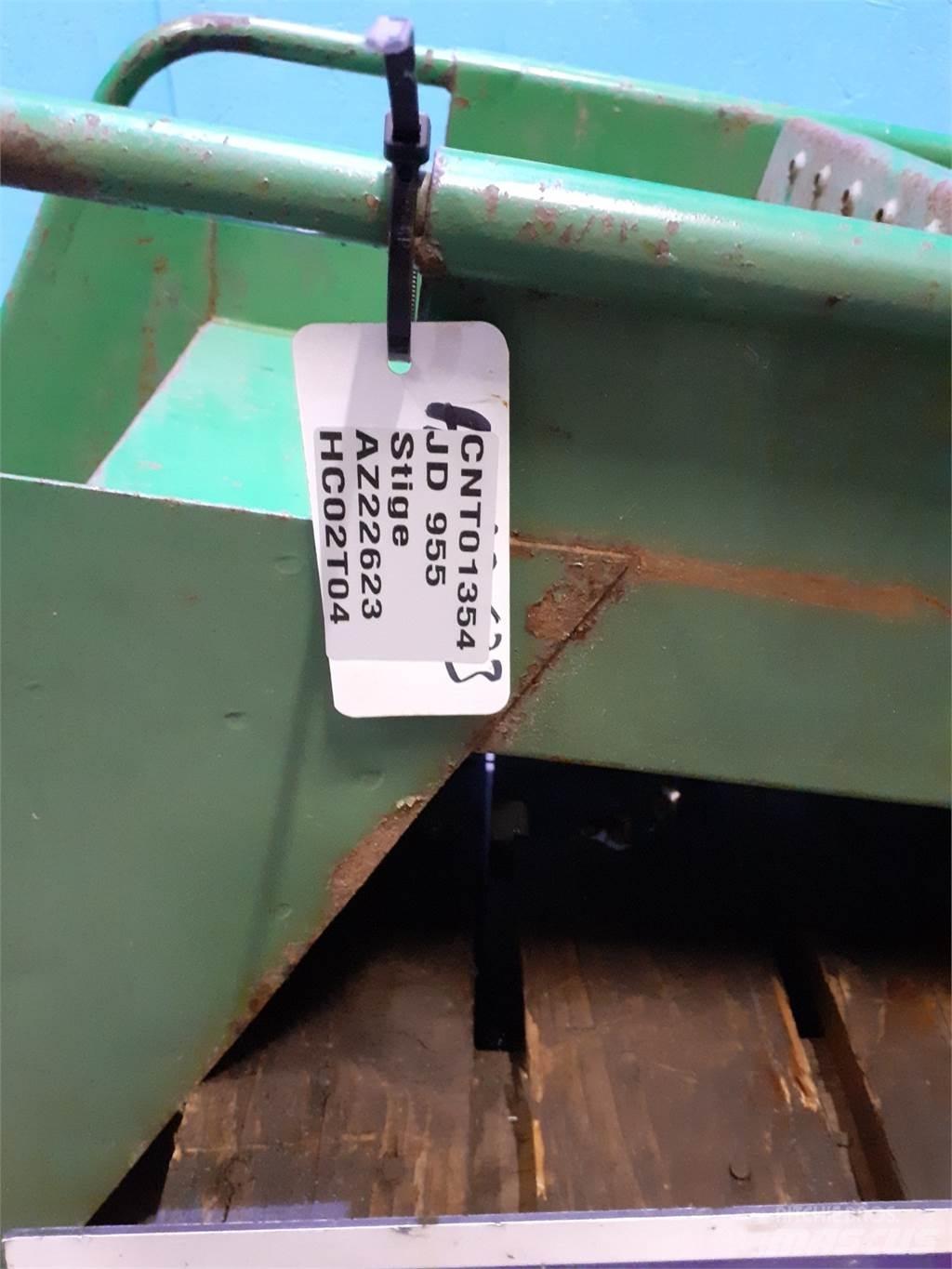 John Deere 955 Cabins and interior
