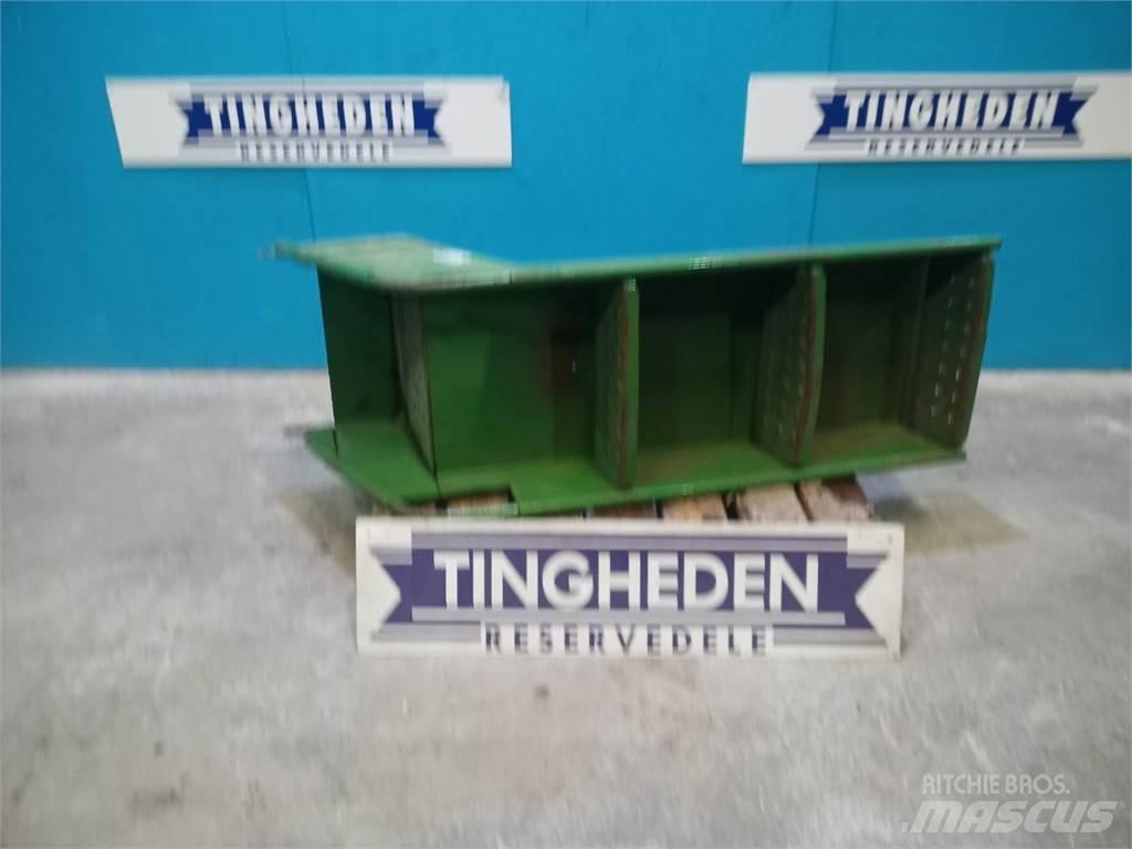 John Deere 955 Cabins and interior