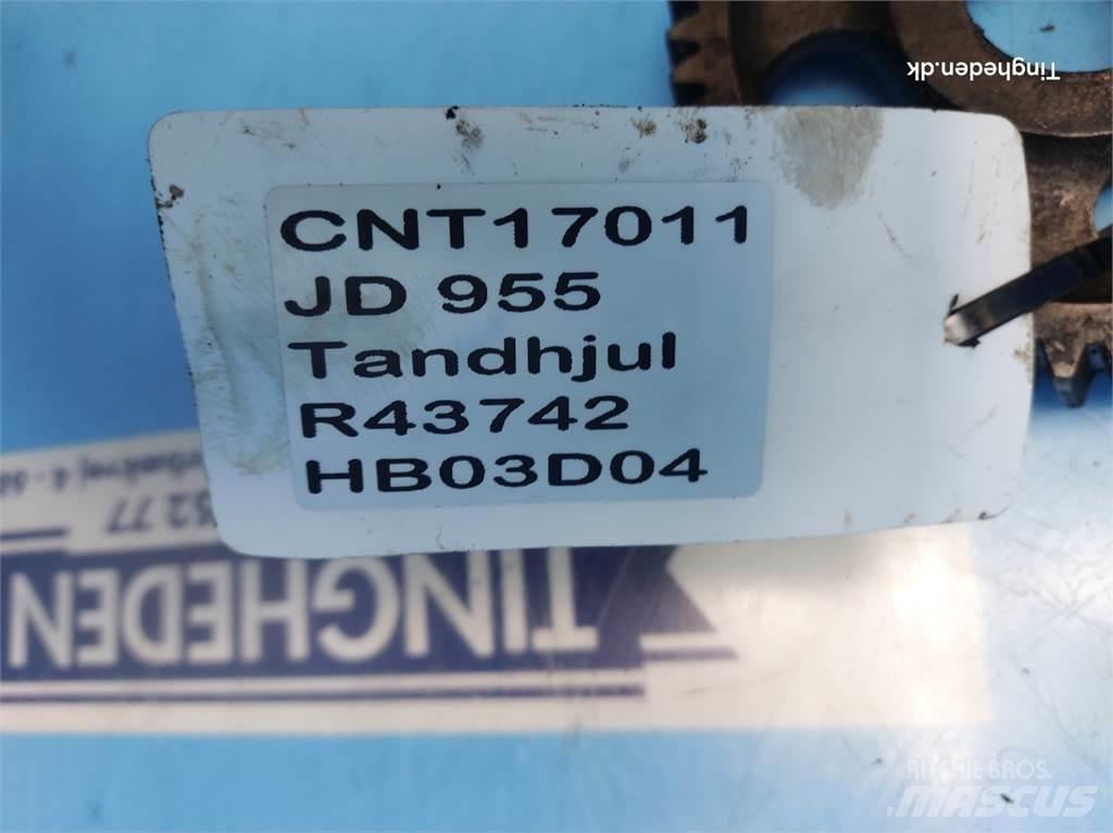 John Deere 955 Engines