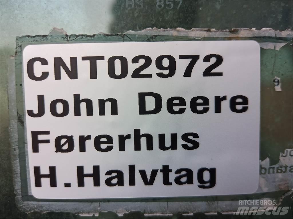 John Deere 965 Cabins and interior