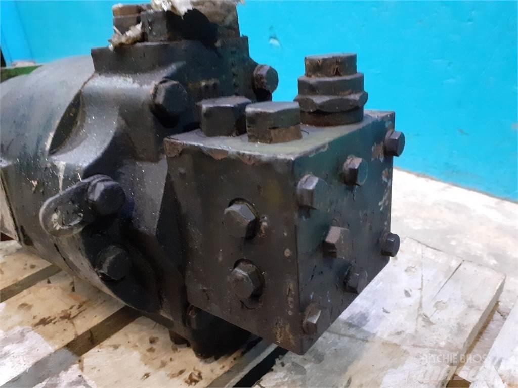 John Deere 975 Hydraulics