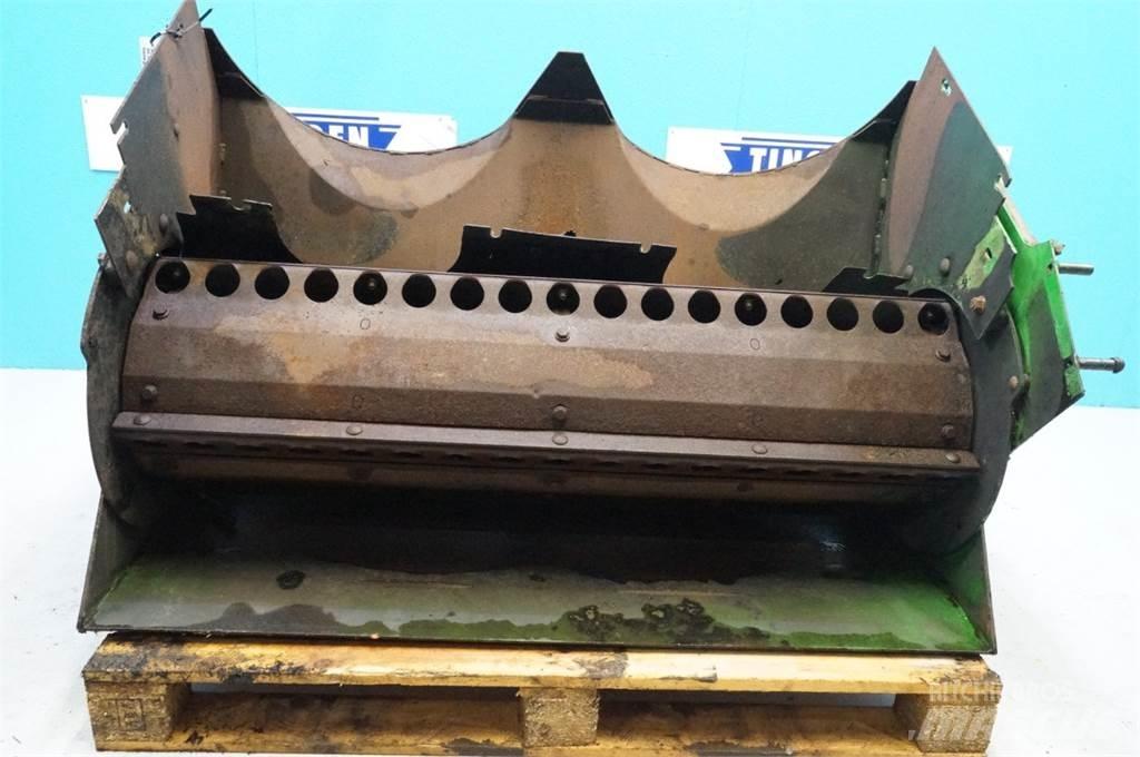 John Deere 9780 Sand and salt spreaders