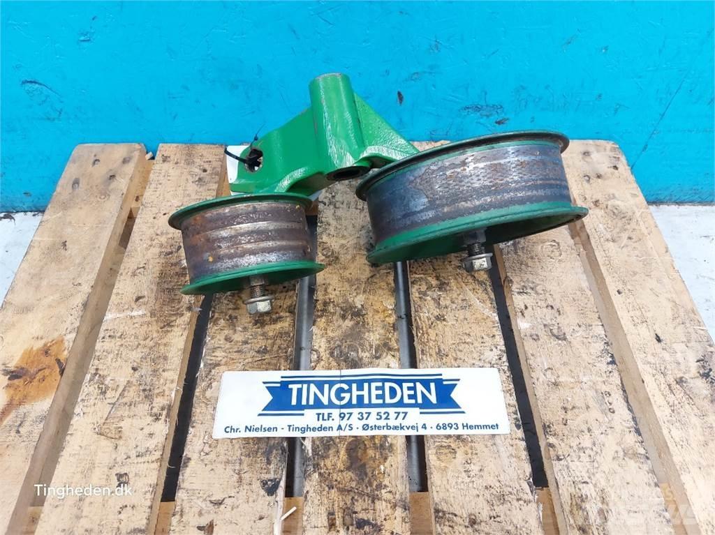 John Deere T660i Farm machinery